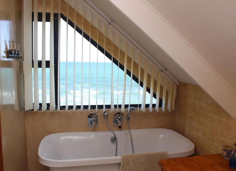 Baby Whale Bliss - Beachfront House Witsand Luaran gambar